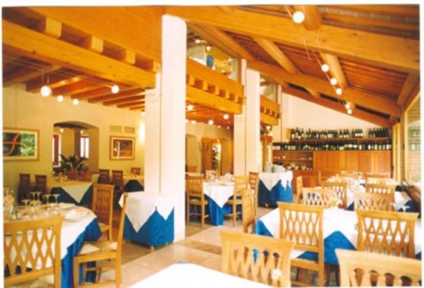 Hotel Ristorante La Casona Feltre Buitenkant foto