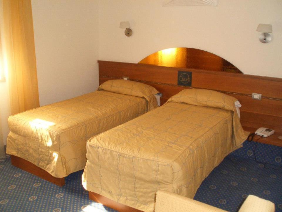 Hotel Ristorante La Casona Feltre Kamer foto